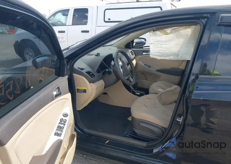 2013 Hyundai Accent Gls z USA, uszkodzony, nr VIN KMHCU4AE9DU474879